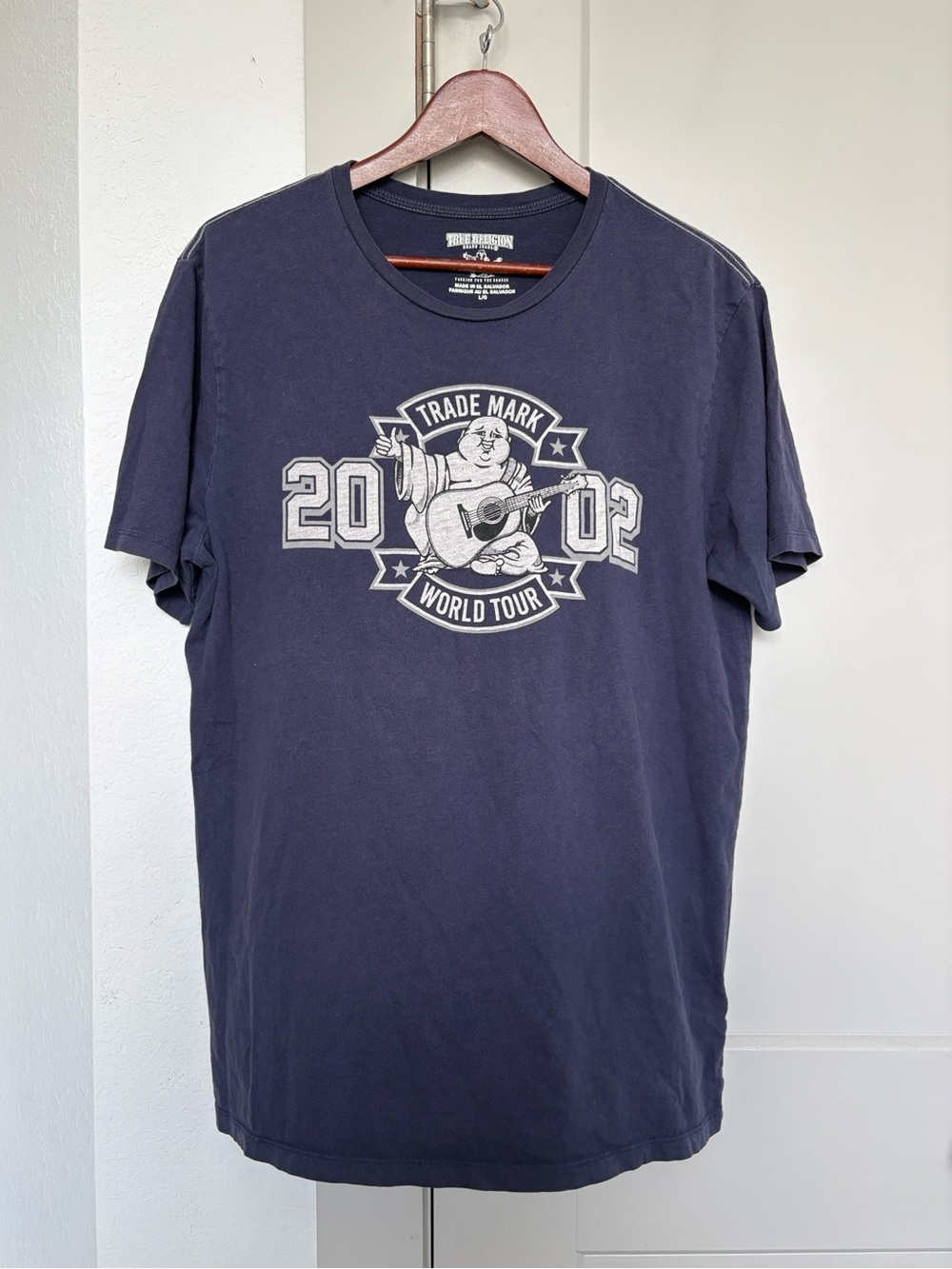 TRUE RELIGION WORLD TOUR 2002 GRAPHIC TSHIRT MENS LARGE